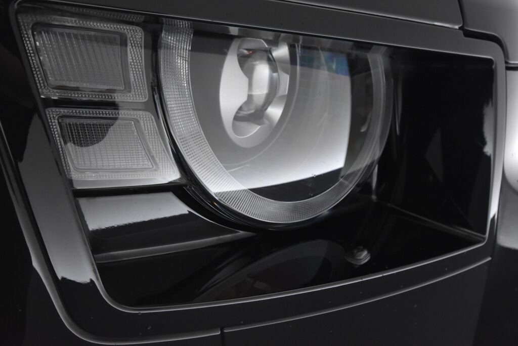 Land Rover Defender 2023 110 P400e Plug-in Hybrid X-Dynamic SE 23MY / Meridian / 360 Kamera / 22" / Matrix Led / Webasto / Driver assist / Koukku