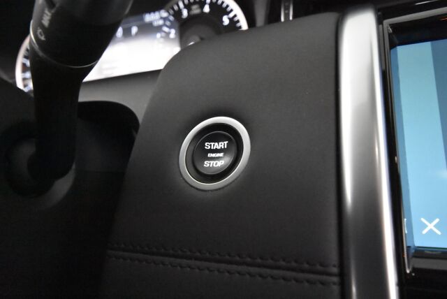 Land Rover Discovery Sport 2022 P300e Plug-in Hybrid AWD Auto S / ACC / Vetokoukku / 360 kamera / Nahkaverhoilu / Kaistavahti
