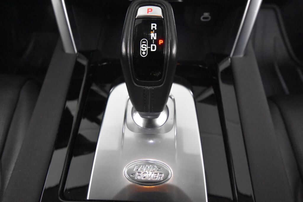 Land Rover Discovery Sport 2022 P300e Plug-in Hybrid AWD Auto S / ACC / Vetokoukku / 360 kamera / Nahkaverhoilu / Kaistavahti