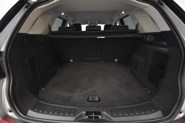 Land Rover Discovery Sport 2022 P300e Plug-in Hybrid AWD Auto S / ACC / Vetokoukku / 360 kamera / Nahkaverhoilu / Kaistavahti