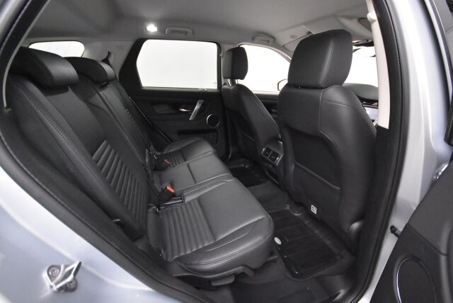 Land Rover Discovery Sport 2022 P300e Plug-in Hybrid AWD Auto S / ACC / Vetokoukku / 360 kamera / Nahkaverhoilu / Kaistavahti