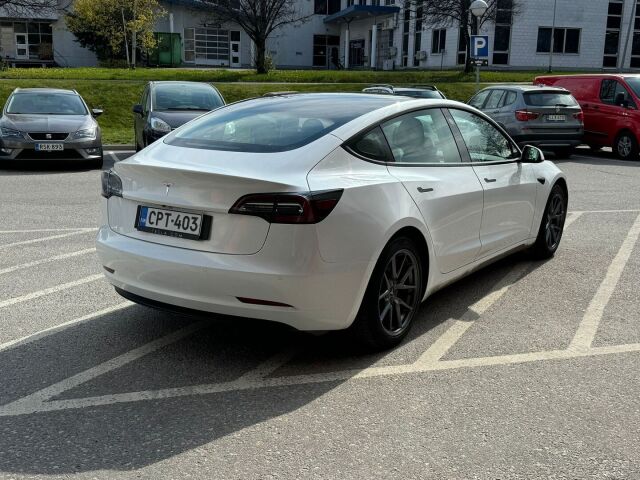 Tesla Model 3 2021 Standard Range Plus / Suomiauto / 1-omistaja / 2x vanteet / Premium audio