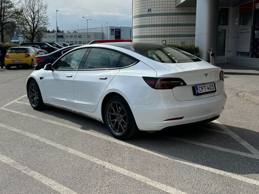 Tesla Model 3 2021 Standard Range Plus / Suomiauto / 1-omistaja / 2x vanteet / Premium audio