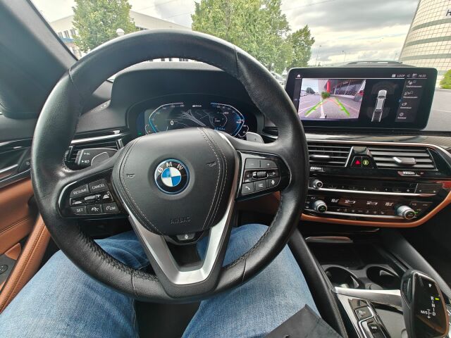 BMW 530 2022 G31 Touring 530e xDrive A Charged Edition / Adaptiivinen vakionopeudensäädin / HiFi / Sähköinen vetokoukku / Peruutuskamera