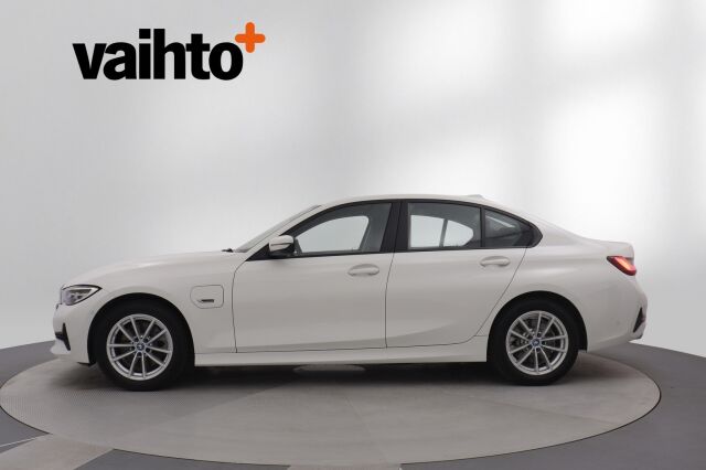 BMW 320 2022 G20 Sedan 320e A Charged Edition / 1-om. Suomiauto / HiFi / M ratti / Pysäköintipaketti / Juuri huollettu!