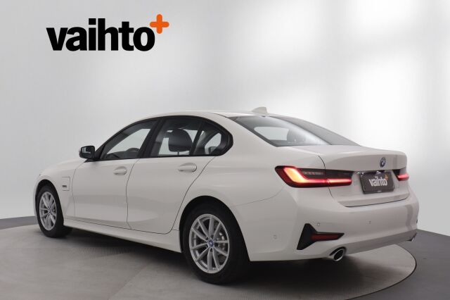 BMW 320 2022 G20 Sedan 320e A Charged Edition / 1-om. Suomiauto / HiFi / M ratti / Pysäköintipaketti / Juuri huollettu!