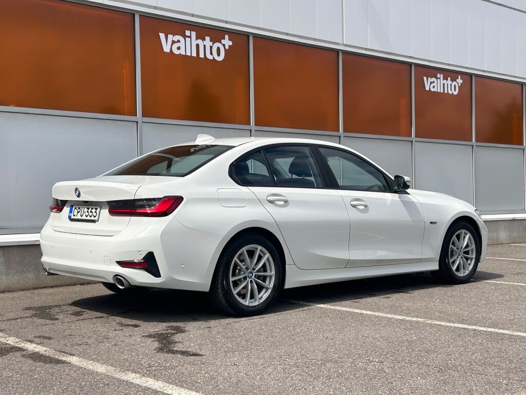 BMW 320 2022 G20 Sedan 320e A Charged Edition / 1-om. Suomiauto / HiFi / M ratti / Pysäköintipaketti