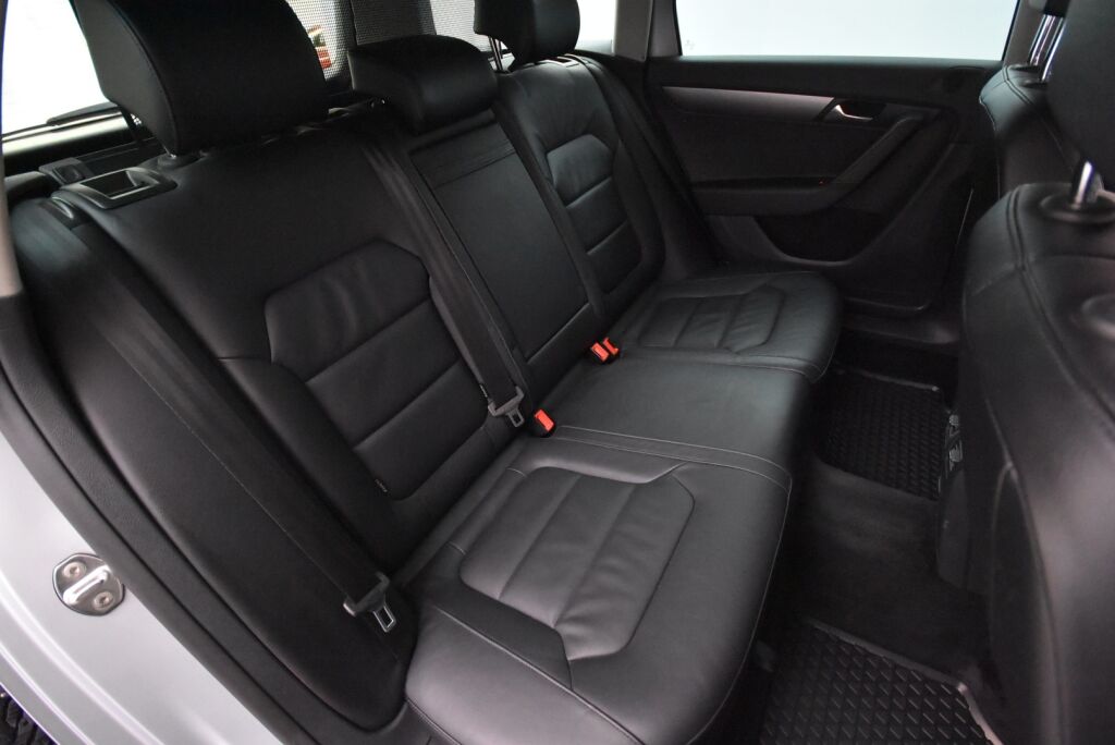 Volkswagen Passat 2012 Variant Highline 2,0 TDI 125 kW (170 hv) BlueMotion Technology 4MOTION DSG-aut / Webasto / Vakkari / Nahat / Vetokoukku /