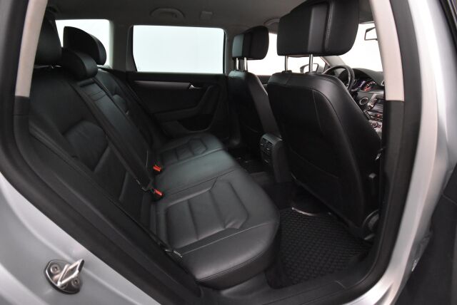 Volkswagen Passat 2012 Variant Highline 2,0 TDI 125 kW (170 hv) BlueMotion Technology 4MOTION DSG-aut / Webasto / Vakkari / Nahat / Vetokoukku /