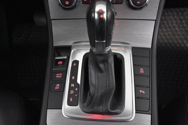 Volkswagen Passat 2012 Variant Highline 2,0 TDI 125 kW (170 hv) BlueMotion Technology 4MOTION DSG-aut / Webasto / Vakkari / Nahat / Vetokoukku /