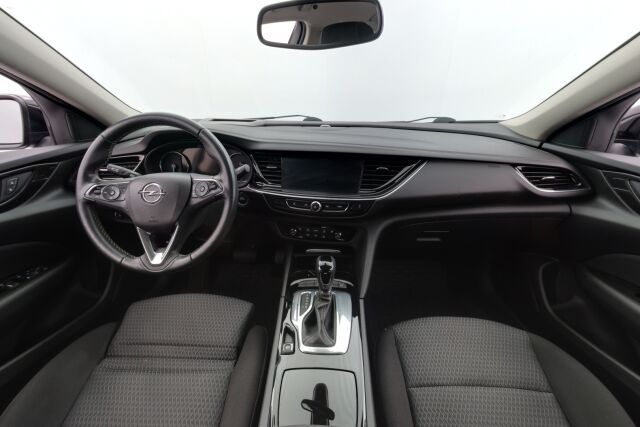 Opel Insignia 2023 Grand Sport Innovation Plus 175 D Turbo A / HUD / BLIS / Matrix / Webasto / Vetokoukku
