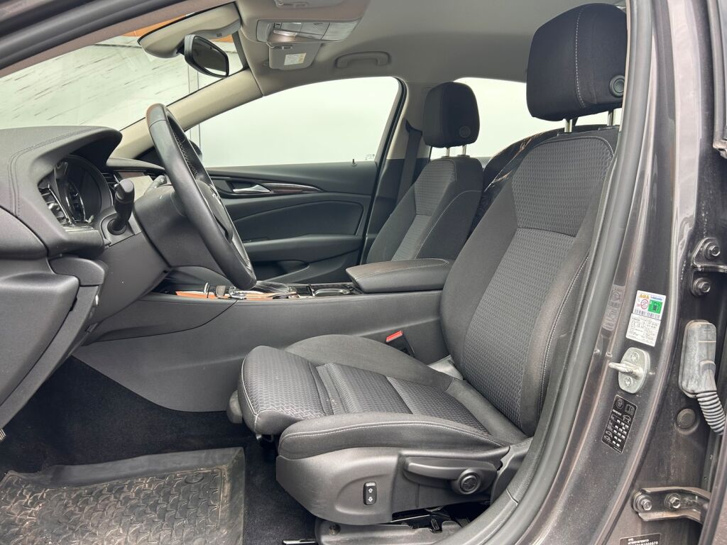 Opel Insignia 2023 Grand Sport Innovation Plus 175 D Turbo A / HUD / BLIS / Matrix / Webasto / Vetokoukku