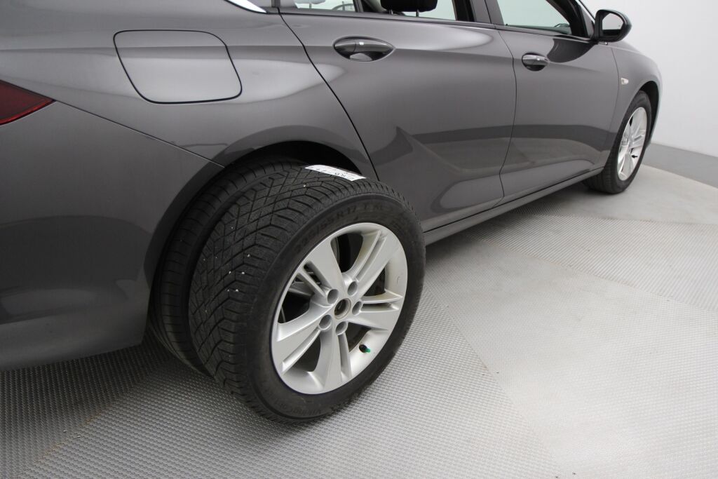 Opel Insignia 2023 Grand Sport Innovation Plus 175 D Turbo A / HUD / BLIS / Matrix / Webasto / Vetokoukku