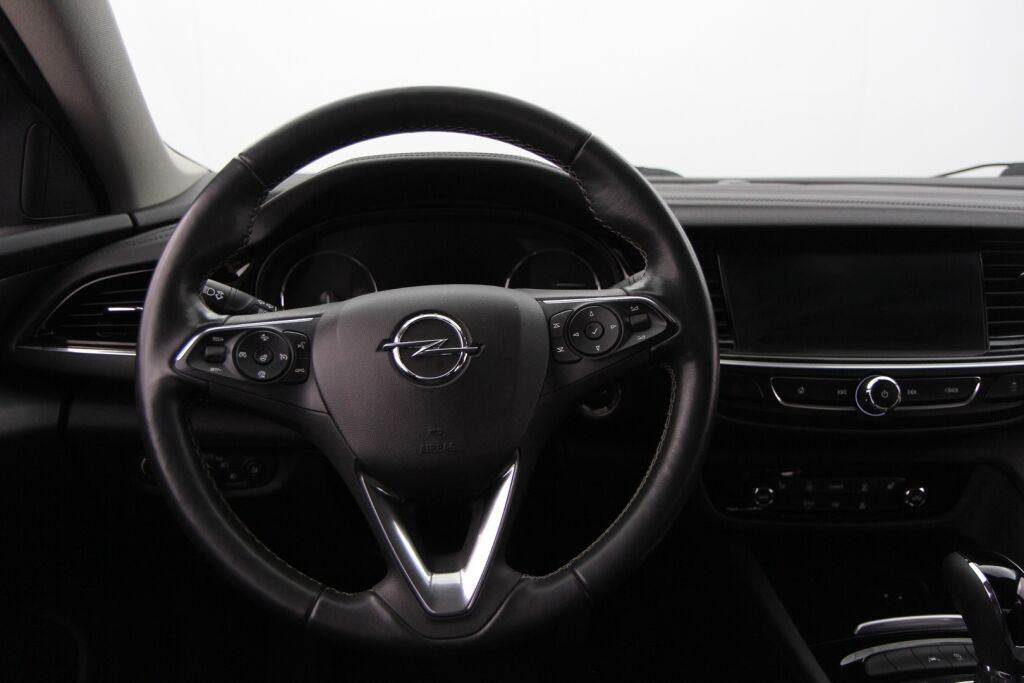Opel Insignia 2023 Grand Sport Innovation Plus 175 D Turbo A / HUD / BLIS / Matrix / Webasto / Vetokoukku