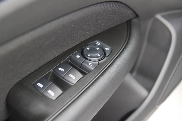 Opel Insignia 2023 Grand Sport Innovation Plus 175 D Turbo A / HUD / BLIS / Matrix / Webasto / Vetokoukku