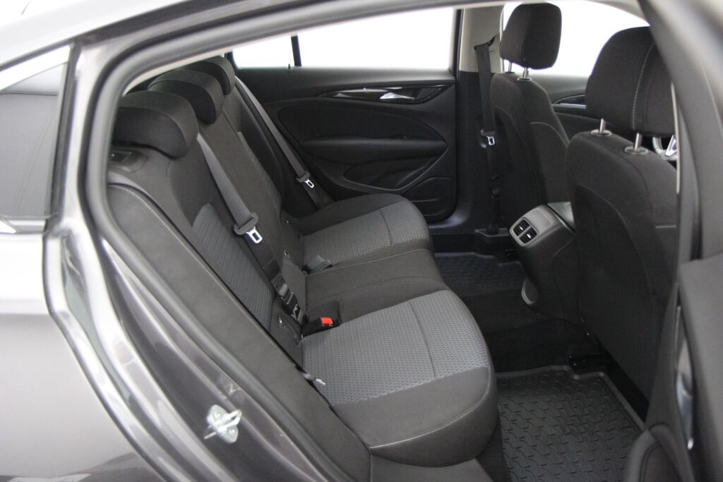 Opel Insignia 2023 Grand Sport Innovation Plus 175 D Turbo A / HUD / BLIS / Matrix / Webasto / Vetokoukku