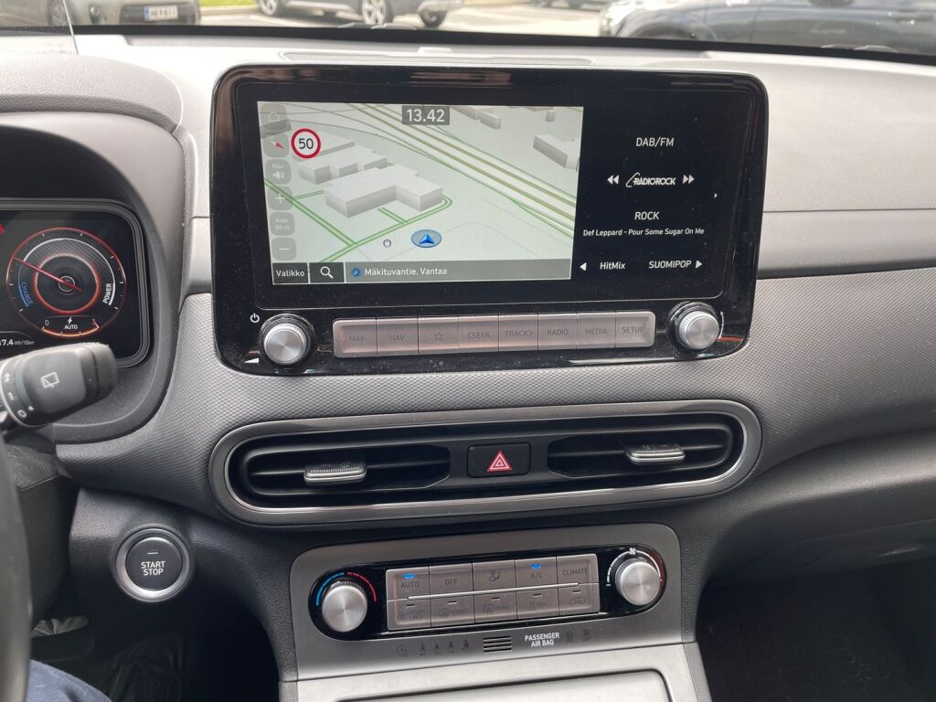 Hyundai KONA 2023 electric 64 kWh 204 hv Style MY21 / TULOSSA TAMPEREELLE
