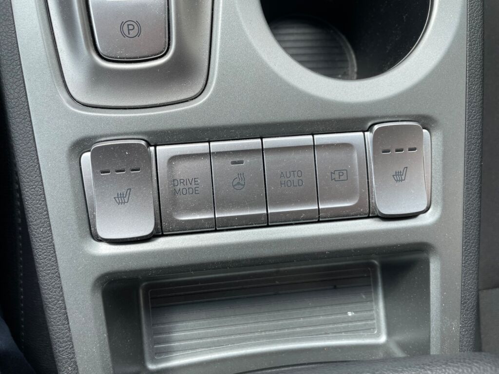 Hyundai KONA 2023 electric 64 kWh 204 hv Style MY21 / TULOSSA TAMPEREELLE
