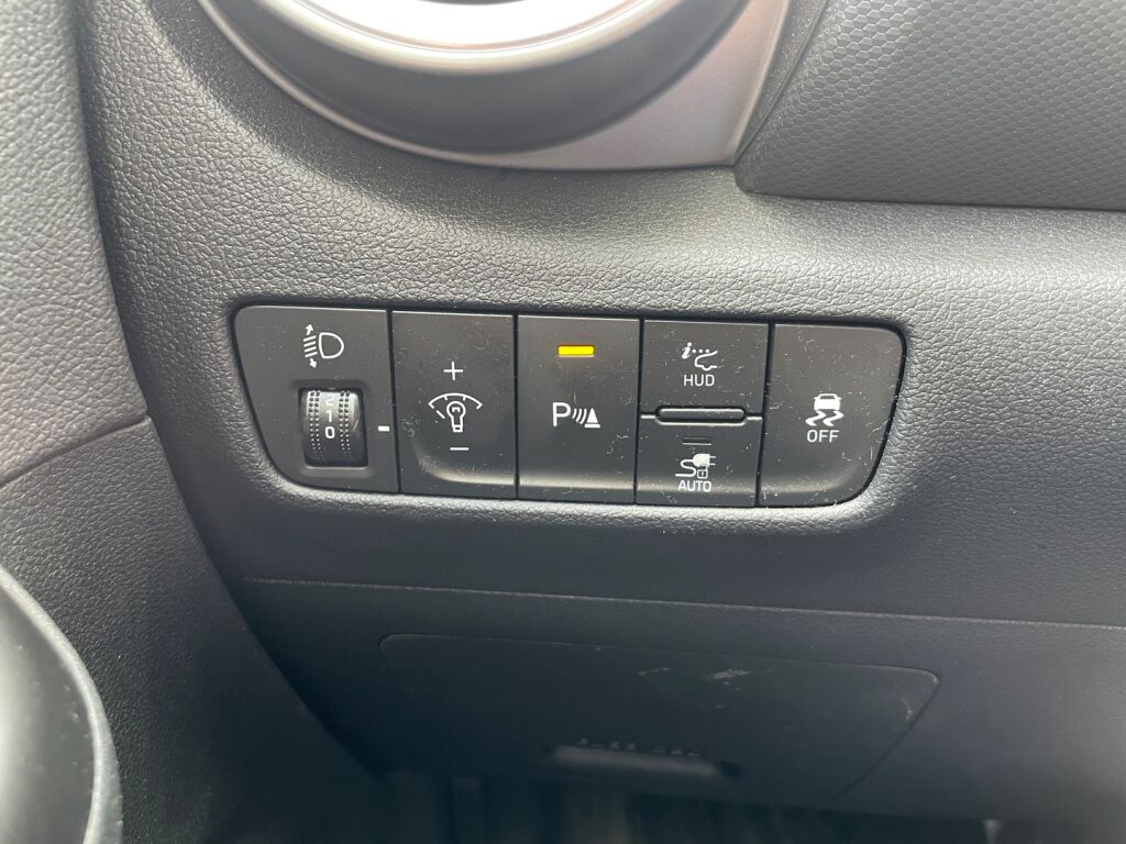Hyundai KONA 2023 electric 64 kWh 204 hv Style MY21 / TULOSSA TAMPEREELLE