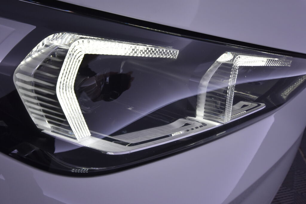 BMW X1 2023 U11 25e xDrive Charged Edition xLine / Vetokoukku / Comfort Access / HarmanKardon / LED / Kamera