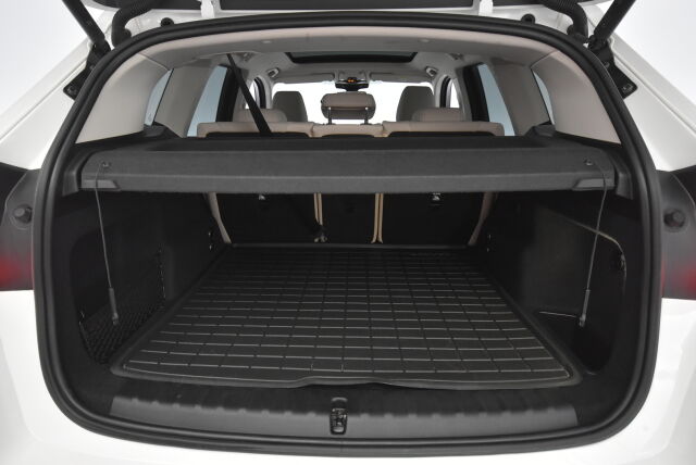 BMW X1 2023 U11 25e xDrive Charged Edition xLine / Vetokoukku / Comfort Access / HarmanKardon / LED / Kamera