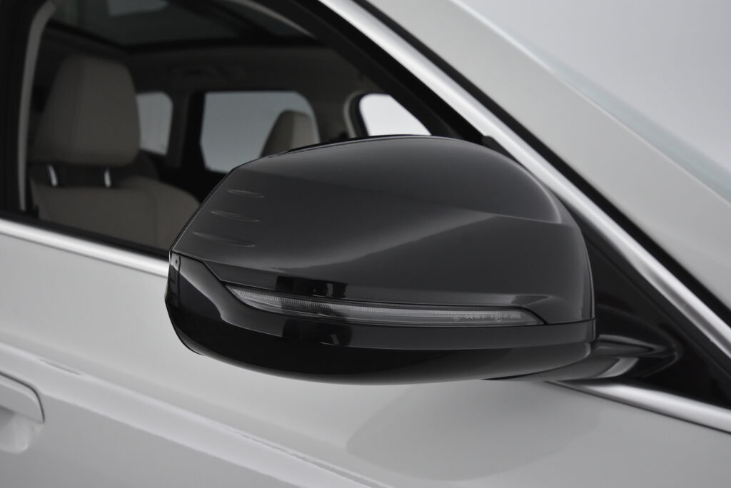 BMW X1 2023 U11 25e xDrive Charged Edition xLine / Vetokoukku / Comfort Access / HarmanKardon / LED / Kamera