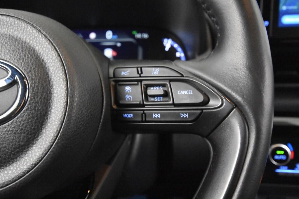 Toyota Yaris Cross 2021 1,5 Hybrid AWD-i Adventure / JBL-audio / HUD / Ratinlämmitin / Peruutuskamera / Relax takuu - RAHOITUS TÄHÄN AUTOON VAIN 3.99% - 