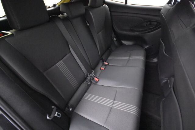 Toyota Yaris Cross 2021 1,5 Hybrid AWD-i Adventure / JBL-audio / HUD / Ratinlämmitin / Peruutuskamera / Relax takuu - RAHOITUS TÄHÄN AUTOON VAIN 3.99% - 