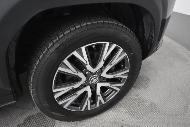 Toyota Yaris Cross 2021 1,5 Hybrid AWD-i Adventure / JBL-audio / HUD / Ratinlämmitin / Peruutuskamera / Relax takuu - RAHOITUS TÄHÄN AUTOON VAIN 3.99% - 