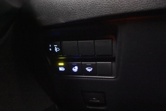 Toyota Yaris Cross 2021 1,5 Hybrid AWD-i Adventure / JBL-audio / HUD / Ratinlämmitin / Peruutuskamera / Relax takuu - RAHOITUS TÄHÄN AUTOON VAIN 3.99% - 