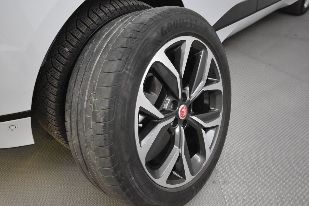 Jaguar I-PACE 2019 HSE / Meridian / HUD / Performance penkit / Panoraama / 1 omistaja / 360 Kamera / Acc / LED / Ilma-alusta - RAHOITUS TÄHÄN AUTOON VAIN 3.99% - 
