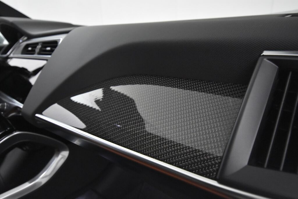 Jaguar I-PACE 2019 HSE / Meridian / HUD / Performance penkit / Panoraama / 1 omistaja / 360 Kamera / Acc / LED / Ilma-alusta - RAHOITUS TÄHÄN AUTOON VAIN 3.99% - 