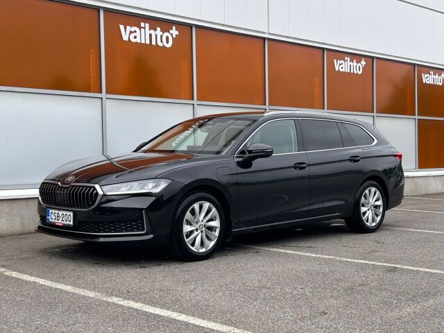 Skoda Superb 2025