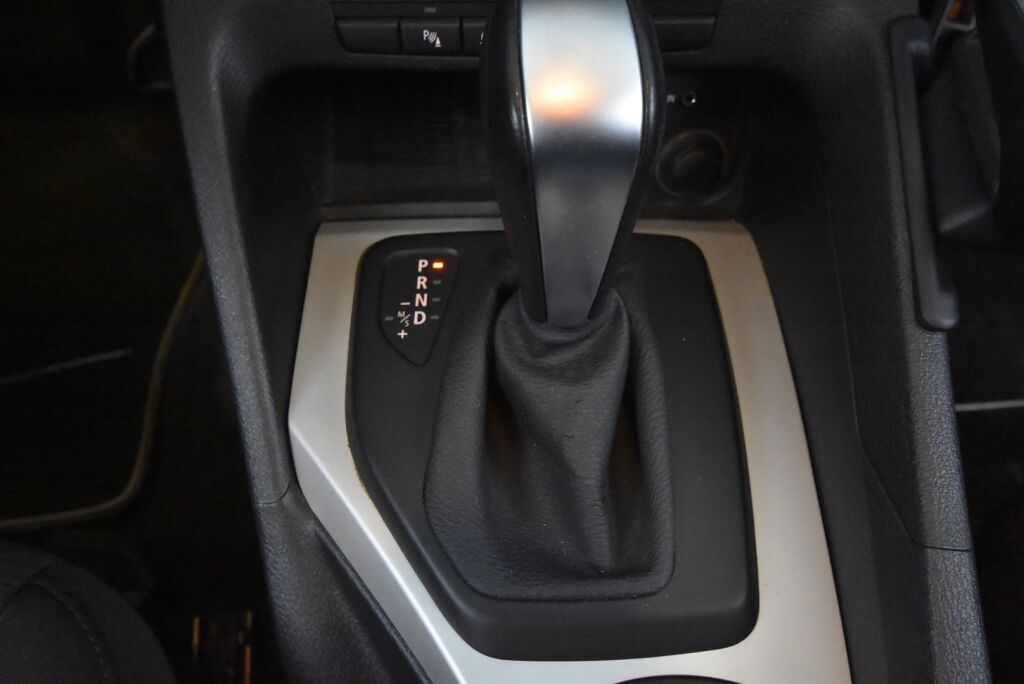 BMW X1 2012 xDrive20d TwinPower Turbo A Limited xDrive Edition / Xenon valot / Lohkolämmitin
