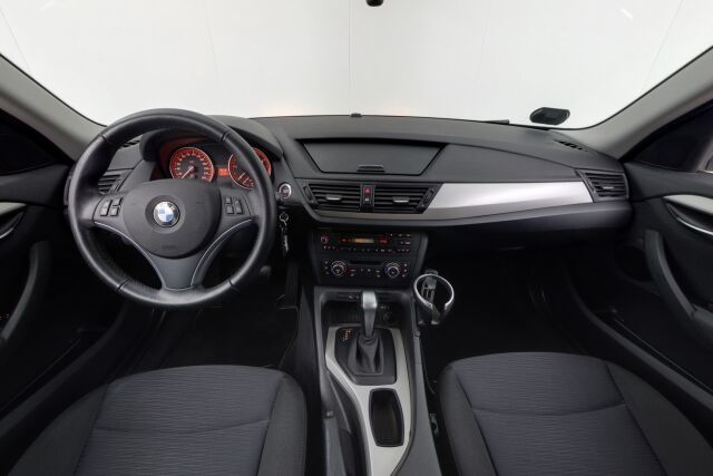 BMW X1 2012 xDrive20d TwinPower Turbo A Limited xDrive Edition / Xenon valot / Lohkolämmitin