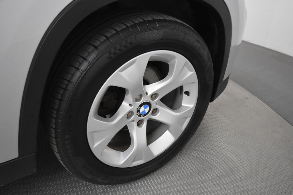 BMW X1 2012 xDrive20d TwinPower Turbo A Limited xDrive Edition / Xenon valot / Lohkolämmitin