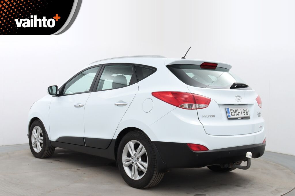 Hyundai ix35 2010 4wd 2,0 CRDi-R 135kW 6AT Style / 2.omisteinen / Leimattu 3/25 / Osanahkaverhoilu / Koukku / Lohko / Vakkari / P.tutka /