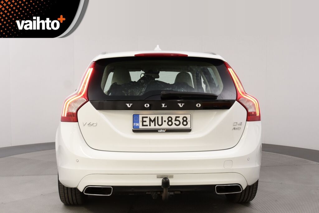 Volvo V60 2014 D4 AWD Business Edition Summum aut / Vetokoukku / Webasto / VOC / Kuljettajan istuin muistilla / Uusi tuulilasi