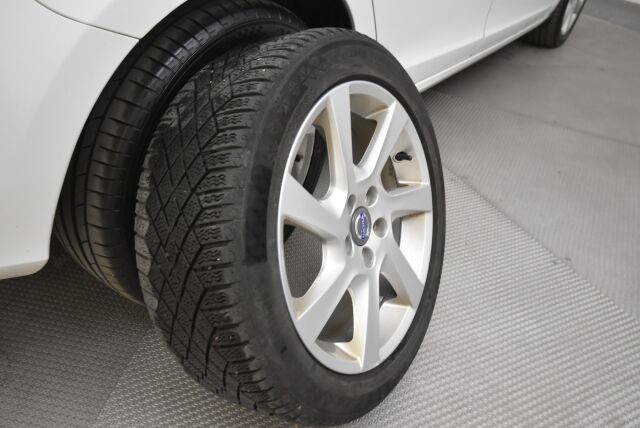 Volvo V60 2014 D4 AWD Business Edition Summum aut / Vetokoukku / Webasto / VOC / Kuljettajan istuin muistilla / Uusi tuulilasi