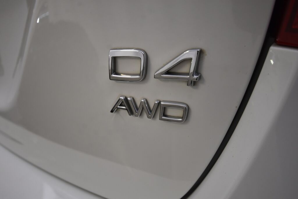 Volvo V60 2014 D4 AWD Business Edition Summum aut / Vetokoukku / Webasto / VOC / Kuljettajan istuin muistilla / Uusi tuulilasi