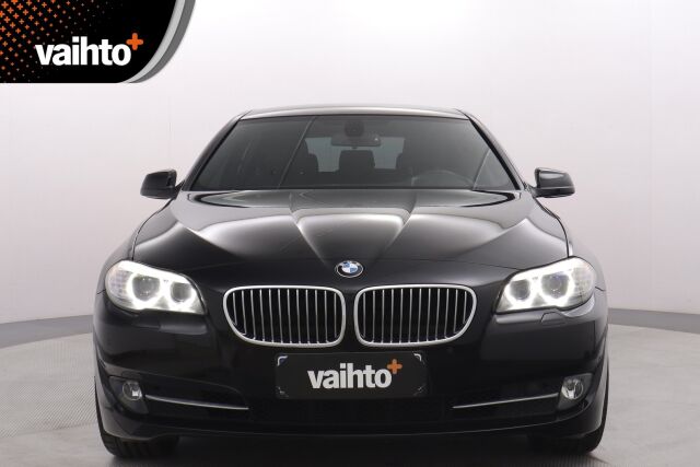 BMW 520 2011 TwinPower Turbo A F11 Touring / Koukku / Sähkökontti / Lohkolämmitin / Tutkat