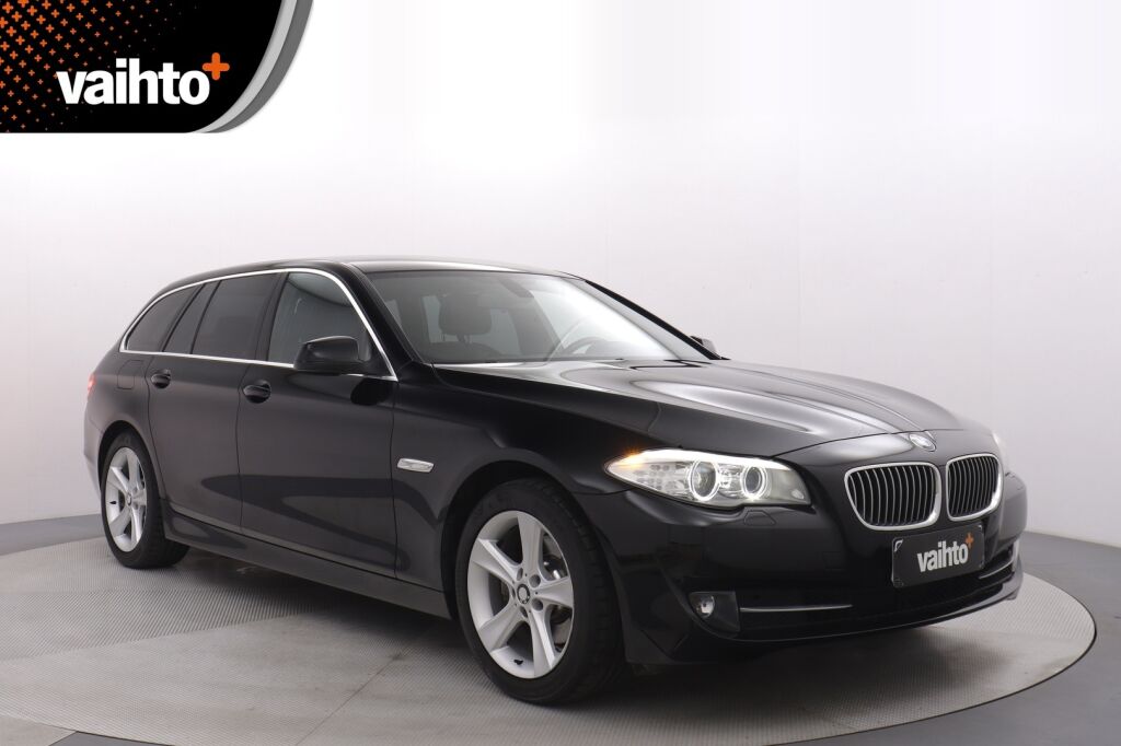 BMW 520 2011 TwinPower Turbo A F11 Touring / Koukku / Sähkökontti / Lohkolämmitin / Tutkat