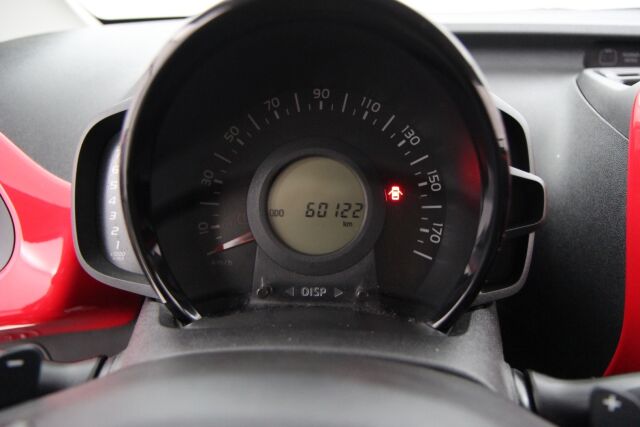 Toyota AYGO 2015 1,0 VVT-i x-play x-shift 5ov