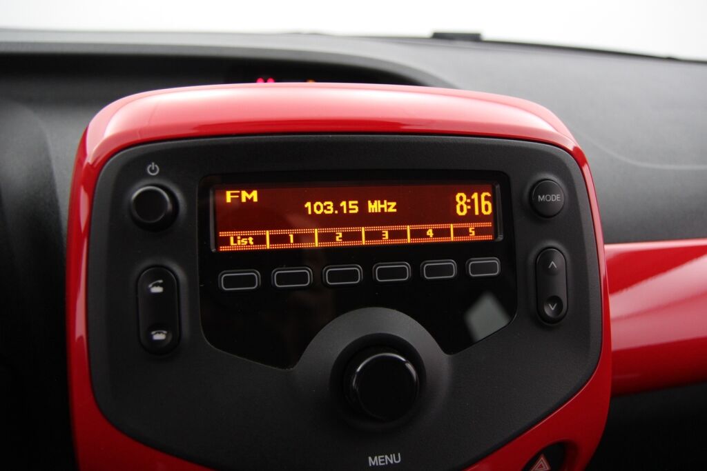Toyota AYGO 2015 1,0 VVT-i x-play x-shift 5ov