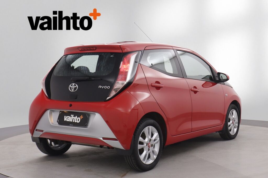 Toyota AYGO 2015 1,0 VVT-i x-play x-shift 5ov