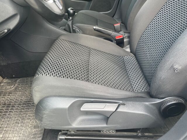 Volkswagen Golf 2012 Variant Trendline 1,2 TSI 63 kW (85 hv) / Vetokoukku/ Metalliväri