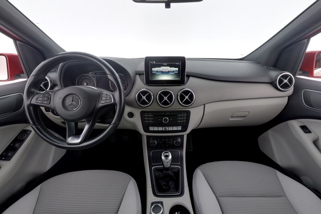 Mercedes-Benz B 2015 180 CDI Premium Business / 1.Omisteinen Suomi-auto / Lohkolämmitin + sisäpistoke / Peruutuskamera