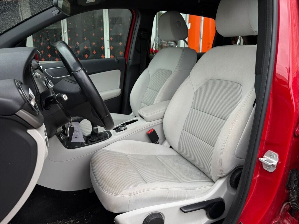 Mercedes-Benz B 2015 180 CDI Premium Business / 1.Omisteinen Suomi-auto / Lohkolämmitin + sisäpistoke / Peruutuskamera