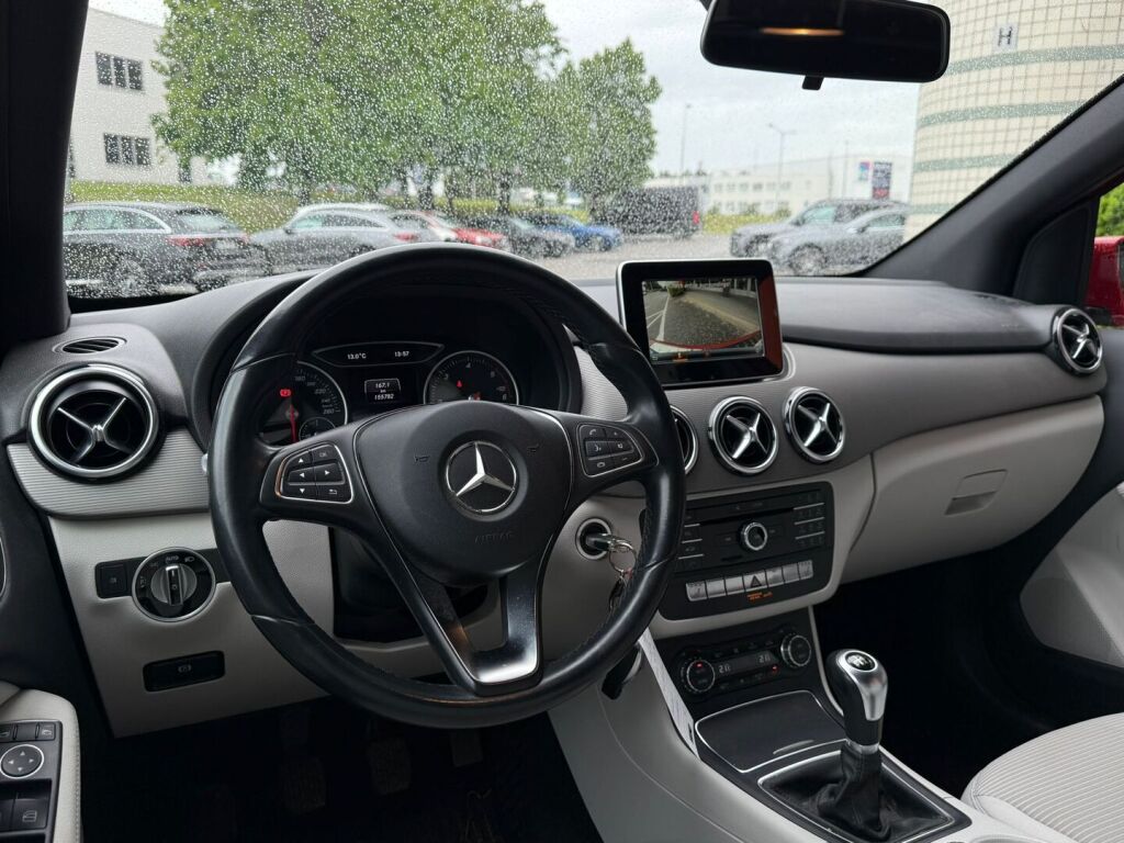 Mercedes-Benz B 2015 180 CDI Premium Business / 1.Omisteinen Suomi-auto / Lohkolämmitin + sisäpistoke / Peruutuskamera