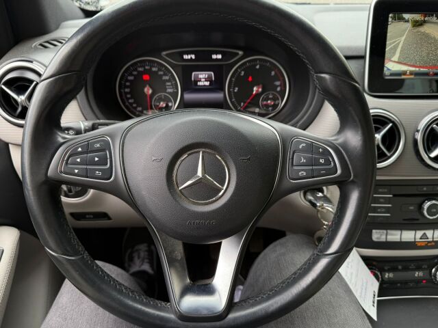 Mercedes-Benz B 2015 180 CDI Premium Business / 1.Omisteinen Suomi-auto / Lohkolämmitin + sisäpistoke / Peruutuskamera